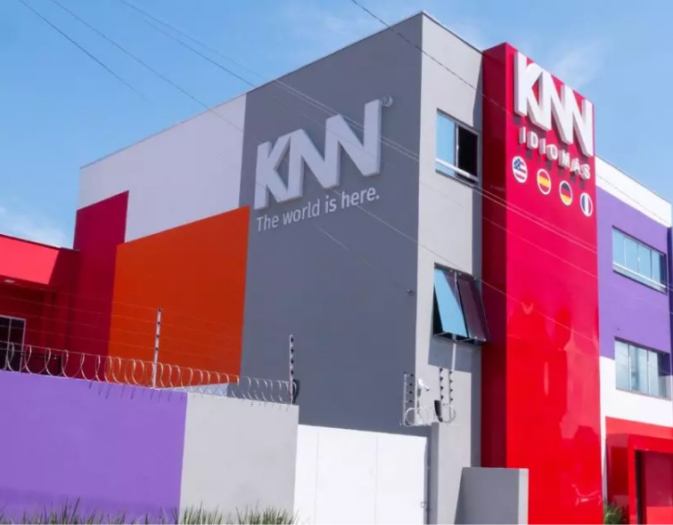 Fachada escola KNN